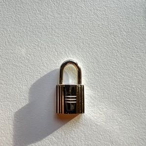 lock from old version Kelly Caleche Eau de Parfum Hermès